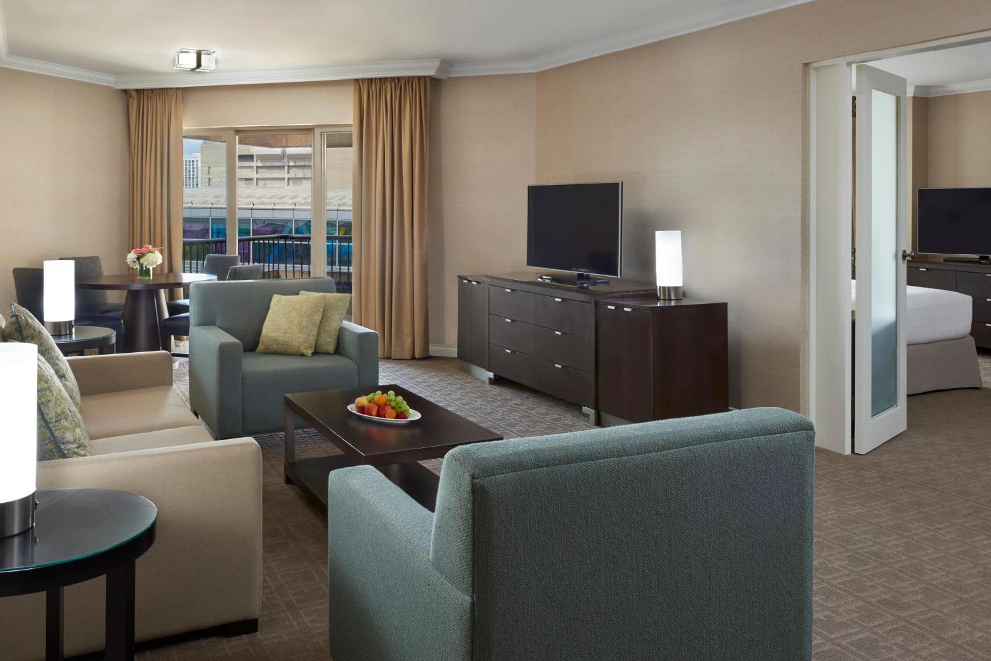 อินเตอร์คอนติเนนตัล โทรอนโต เซนเตอร์ Hotel โตรอนโต ภายนอก รูปภาพ
